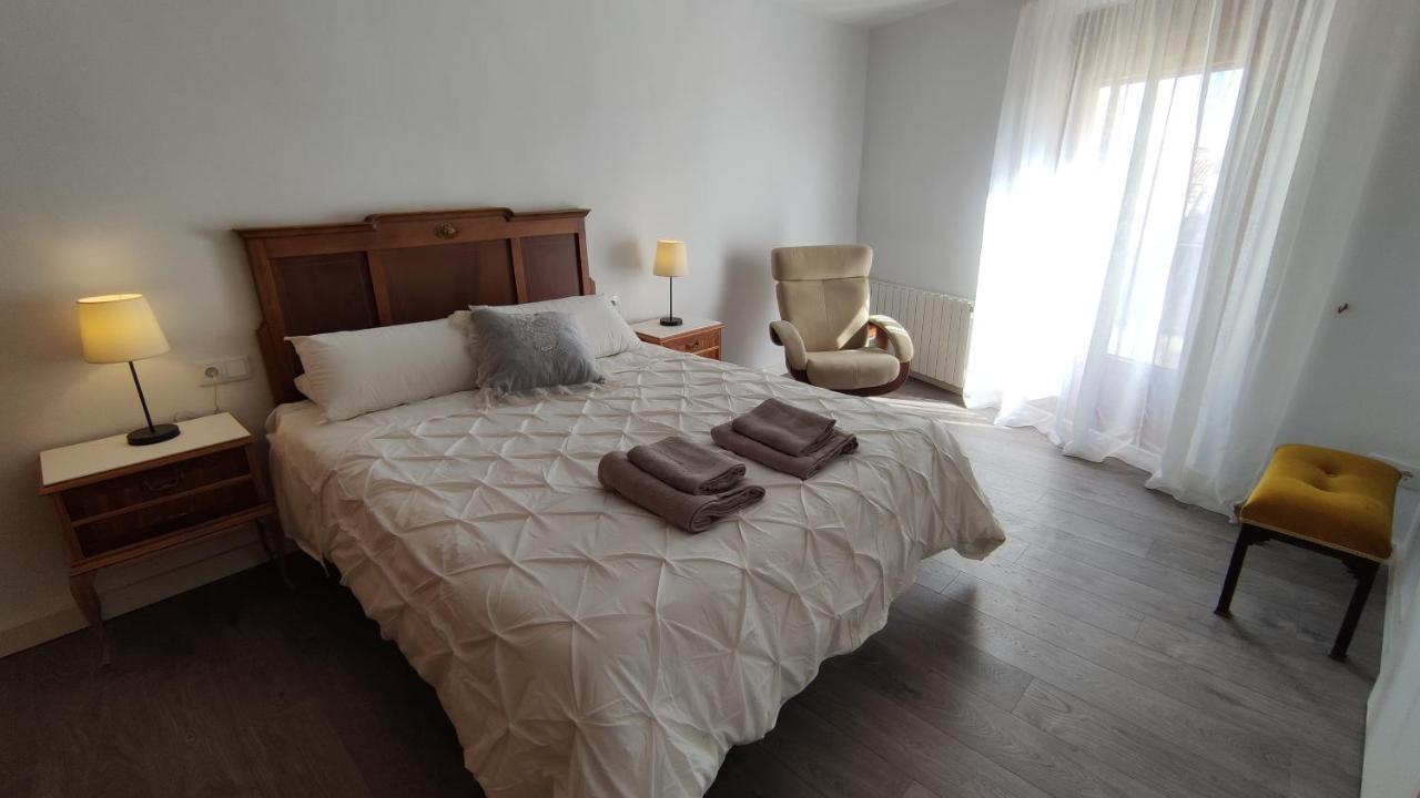 Apartaments Rurals Cal Parro, Batea 外观 照片